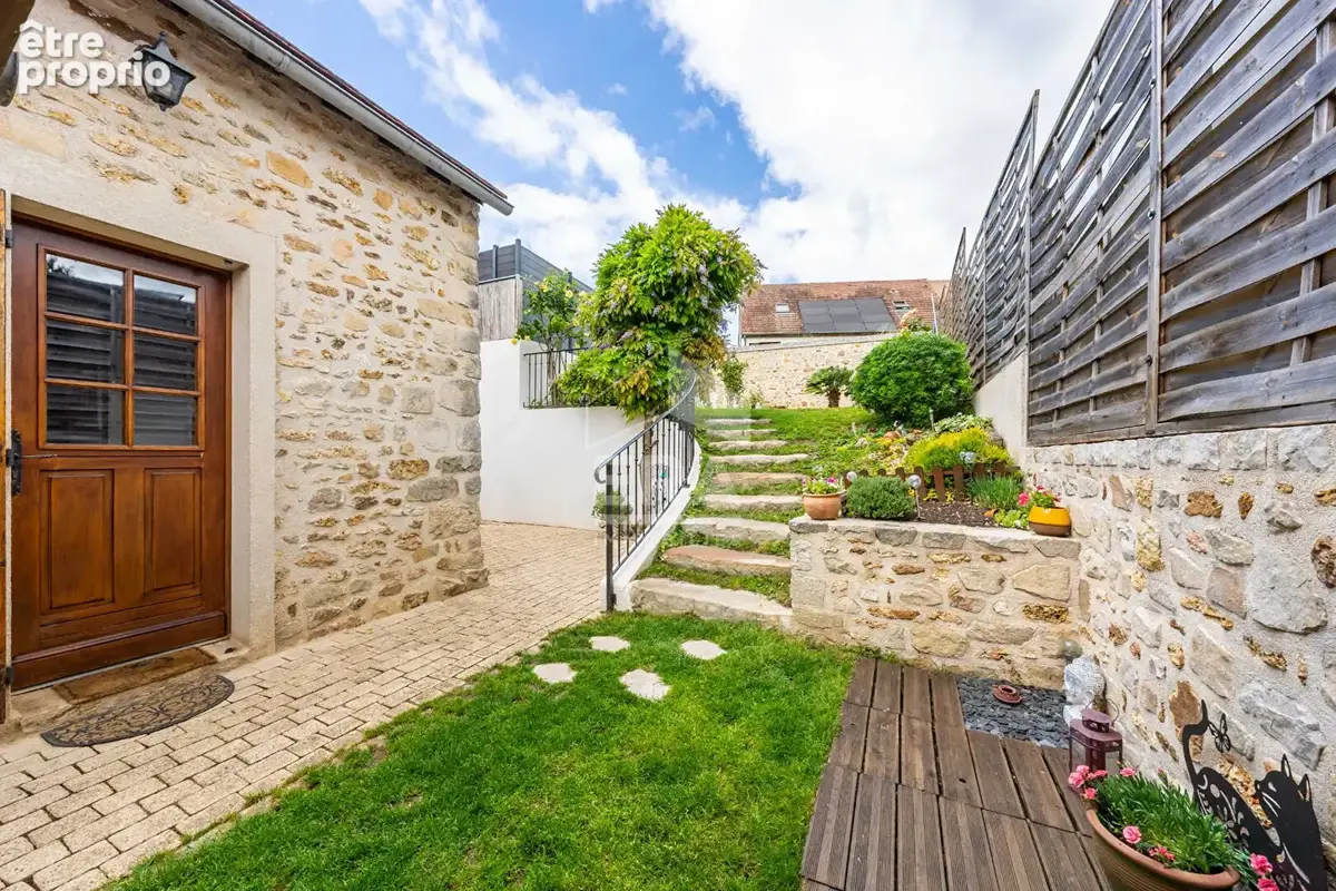 Maison à ECHARCON