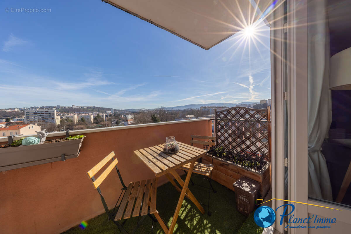 Appartement à SAINT-ETIENNE