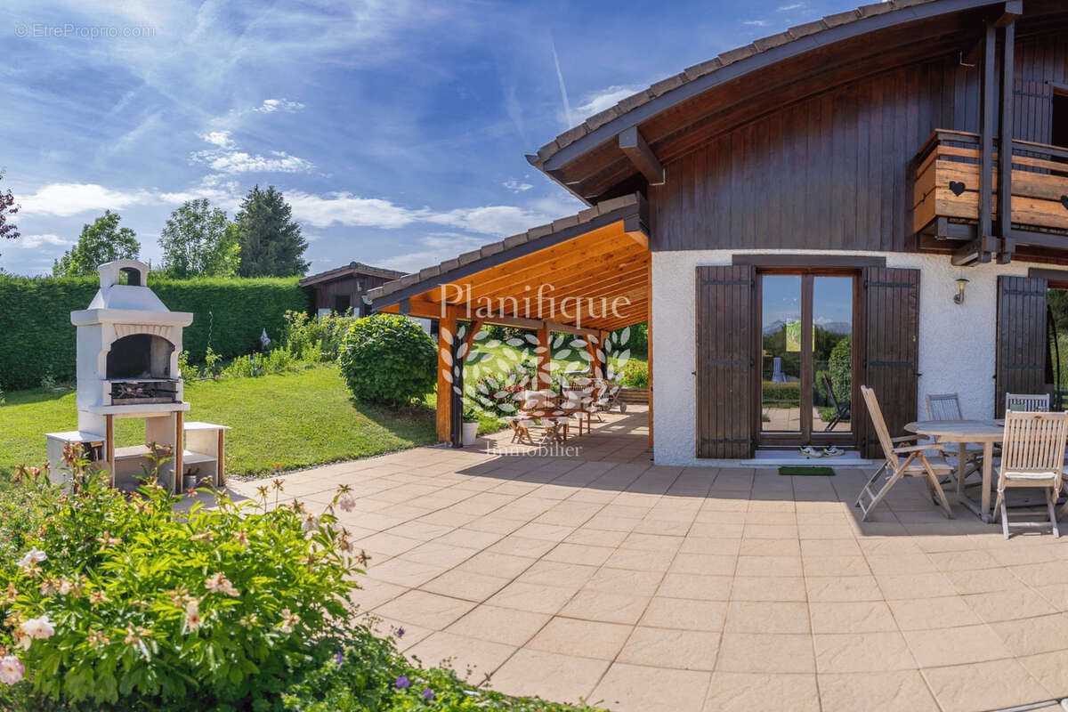 Maison familiale 138 m2 habitables et 223 m2 utiles, terrain de 1500 m2 - Allonzier-la-Caille - photo 3