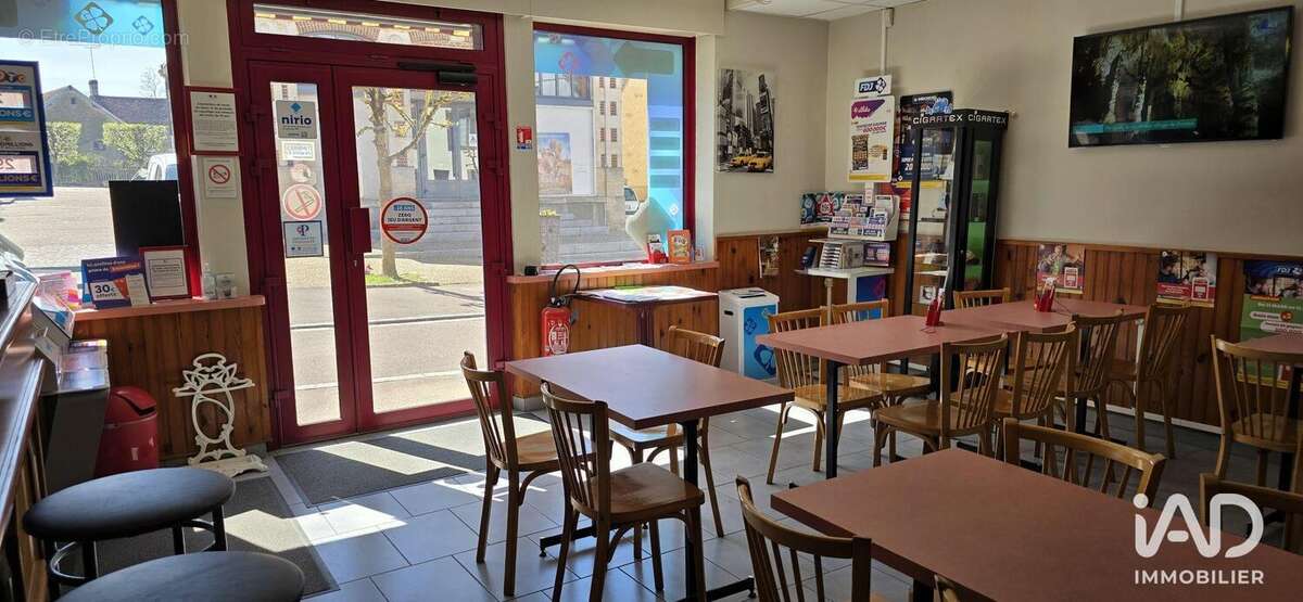 Photo 3 - Commerce à CHAMPIGNELLES