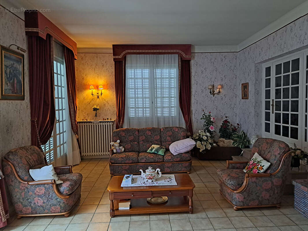 Maison à CHATELLERAULT