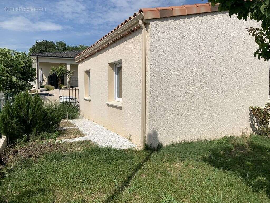 Maison à MONTBOUCHER-SUR-JABRON