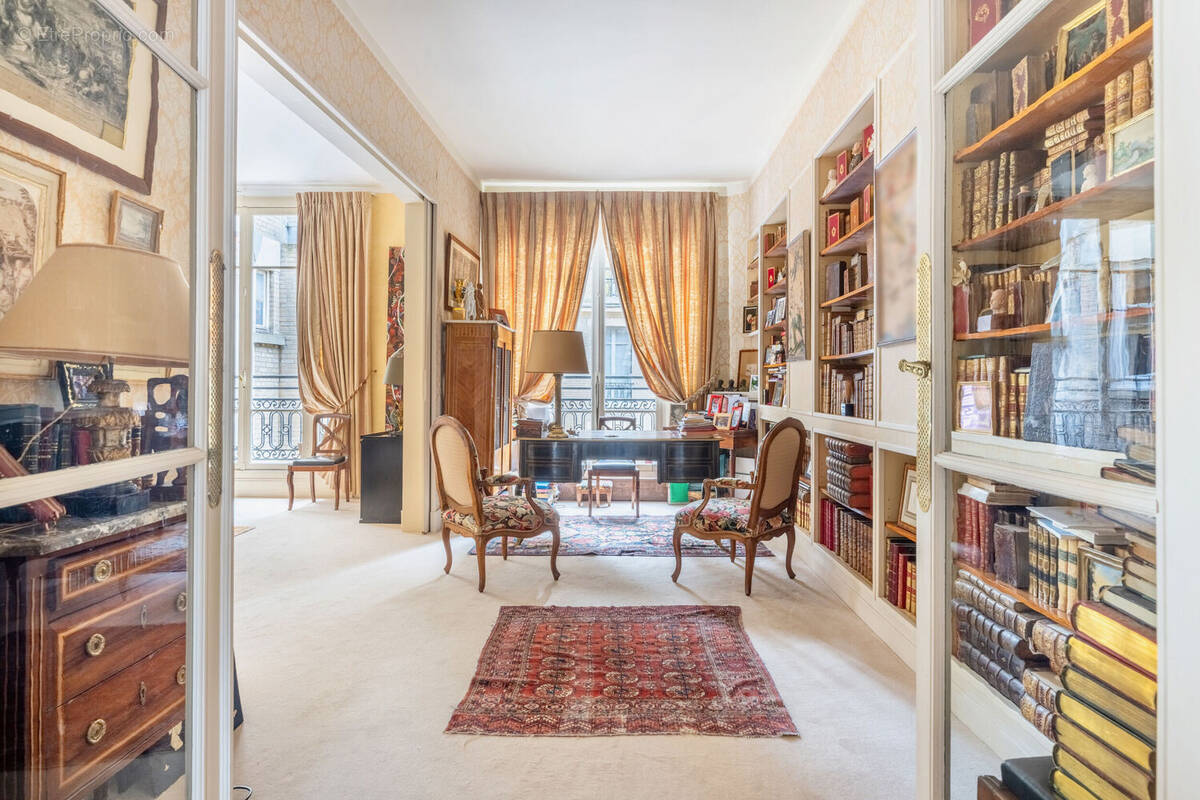 Photo 1 - Appartement à PARIS-16E