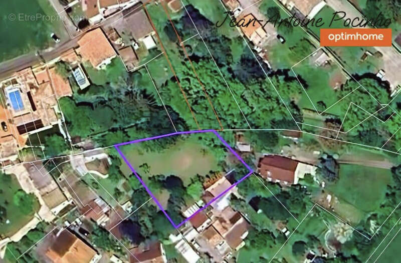 Terrain à NOE