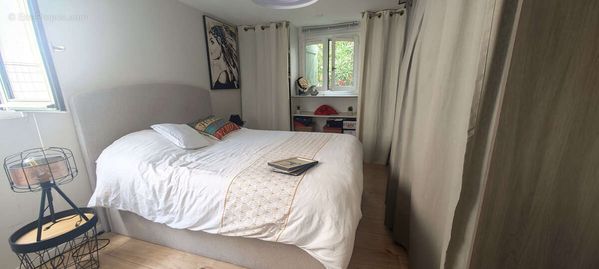 Maison à ROQUEBRUNE-SUR-ARGENS