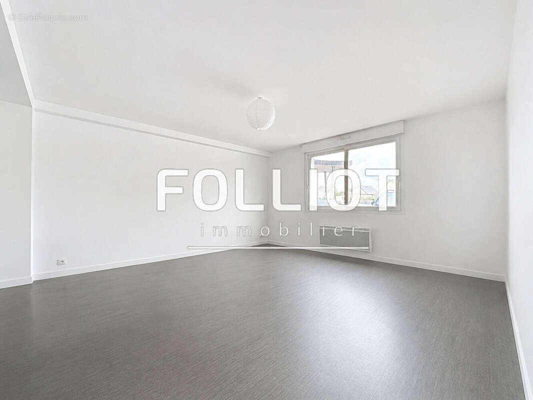 Appartement à DONVILLE-LES-BAINS