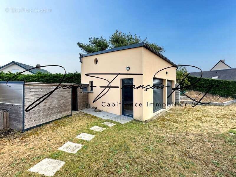 Maison contemporaine de 149 m² avec vie de plain-pied et à seulement 350 mètres de la plage !!! - photo 18