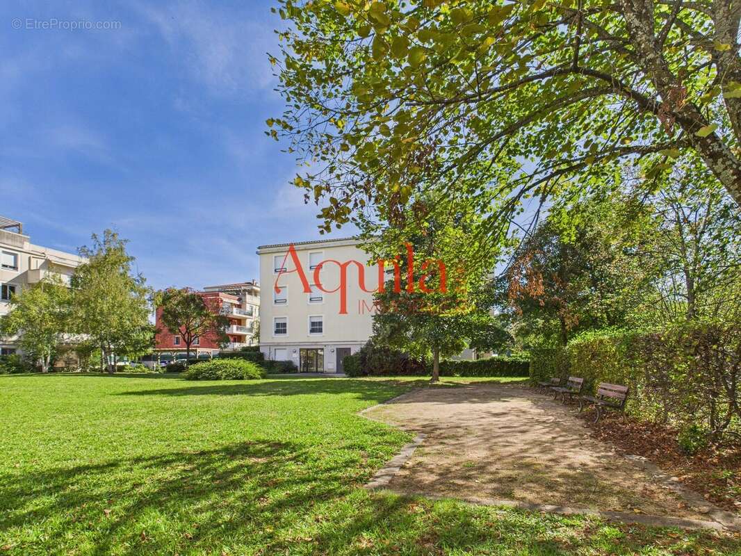 Appartement à MEYZIEU