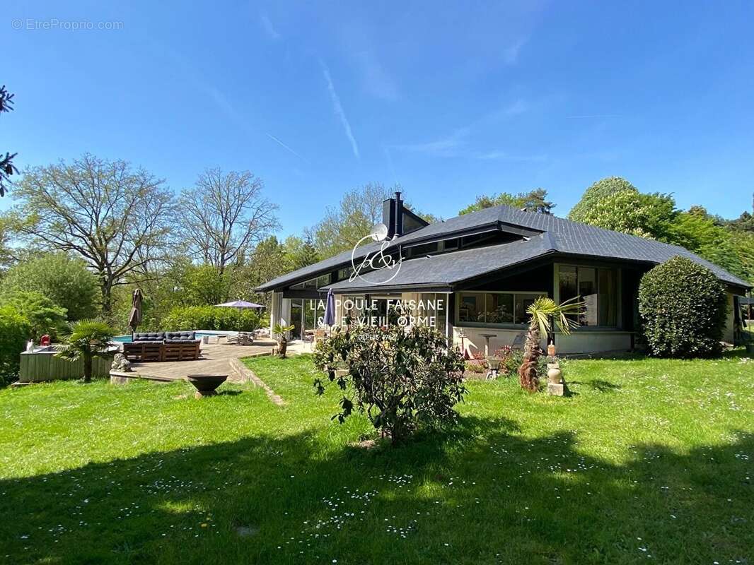 Maison à SAINT-REMY-L&#039;HONORE