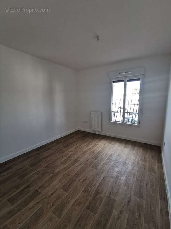 Appartement à EPERNON