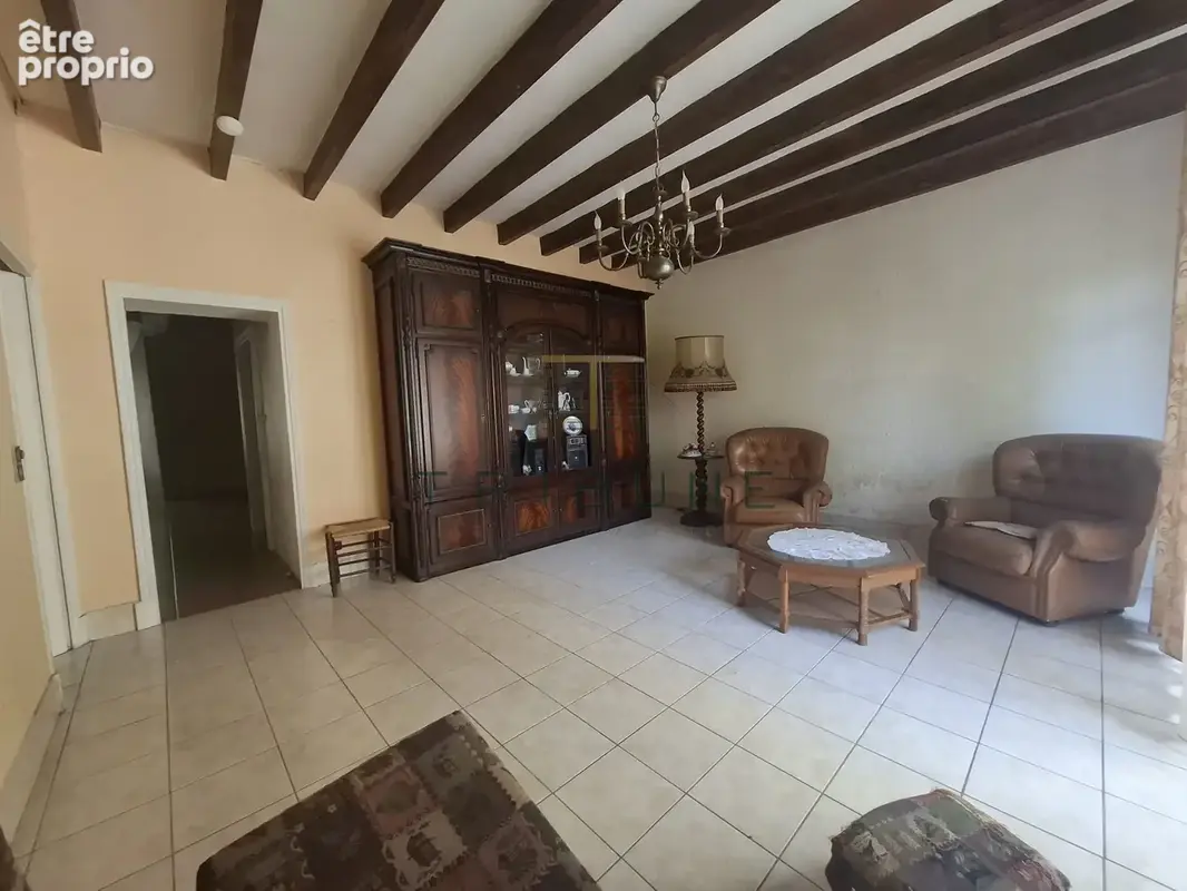 SAINTE COLOMBE EN BRUILHOIS, maison de village de 8 pièces dont 4 chambres - photo 5