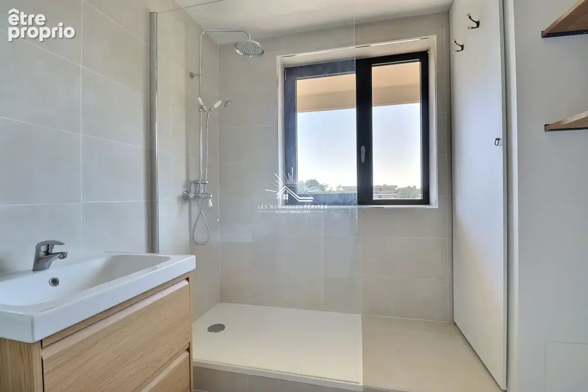 Appartement 52 m² à Croix  - photo 8