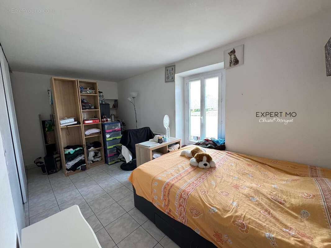 Maison à COUTEVROULT