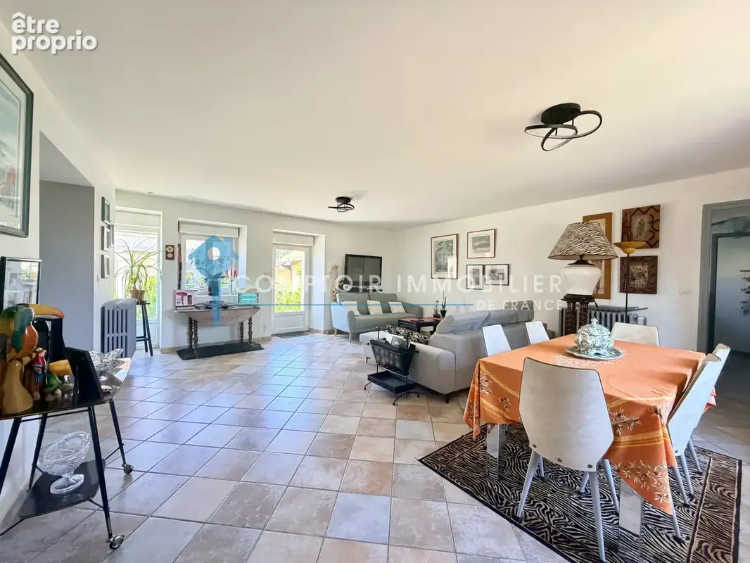 Propriété en pierre rénovée   Charme, confort et tranquillité - photo 3