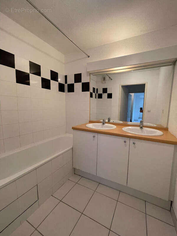 Appartement à SAINT-MACAIRE