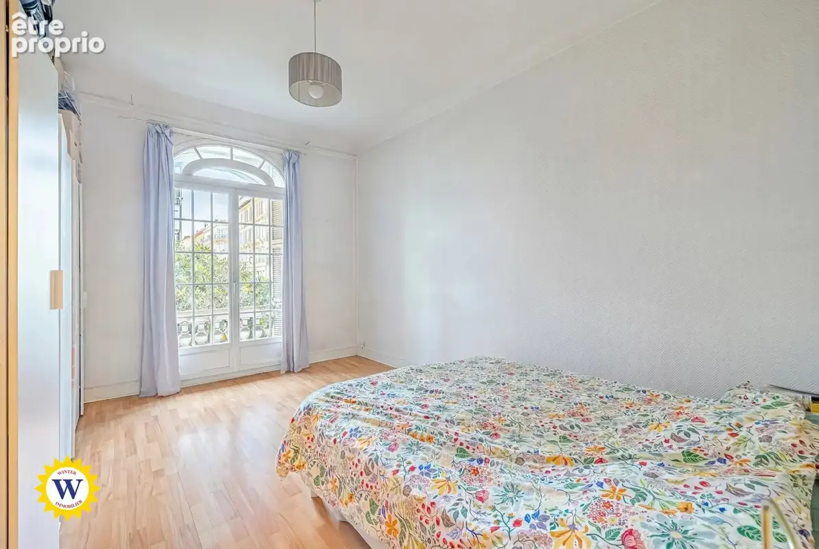 Appartement familial avec terrasse à rénover, proche gare et tram - photo 7