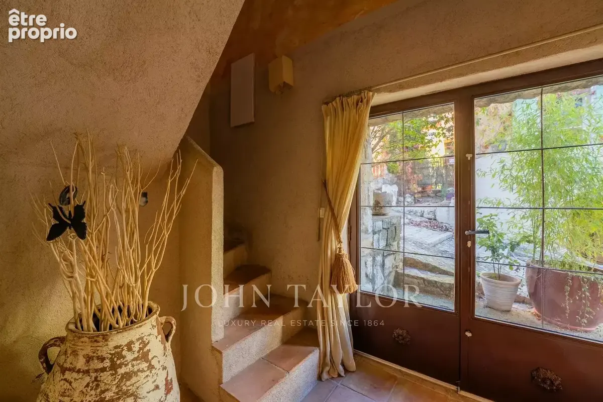 Charmante maison de village du 19ème à vendre à Ventabren avec vue sur la Sainte Victoire - photo 10