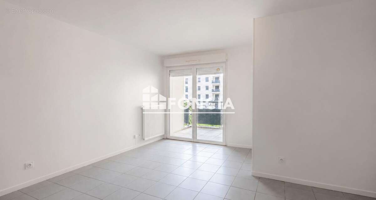 Appartement à DECINES-CHARPIEU
