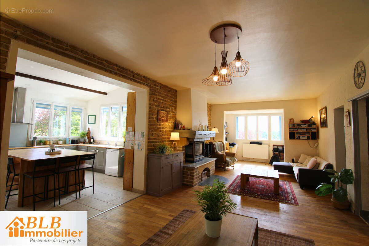 Maison à VILLIERS-SAINT-FREDERIC