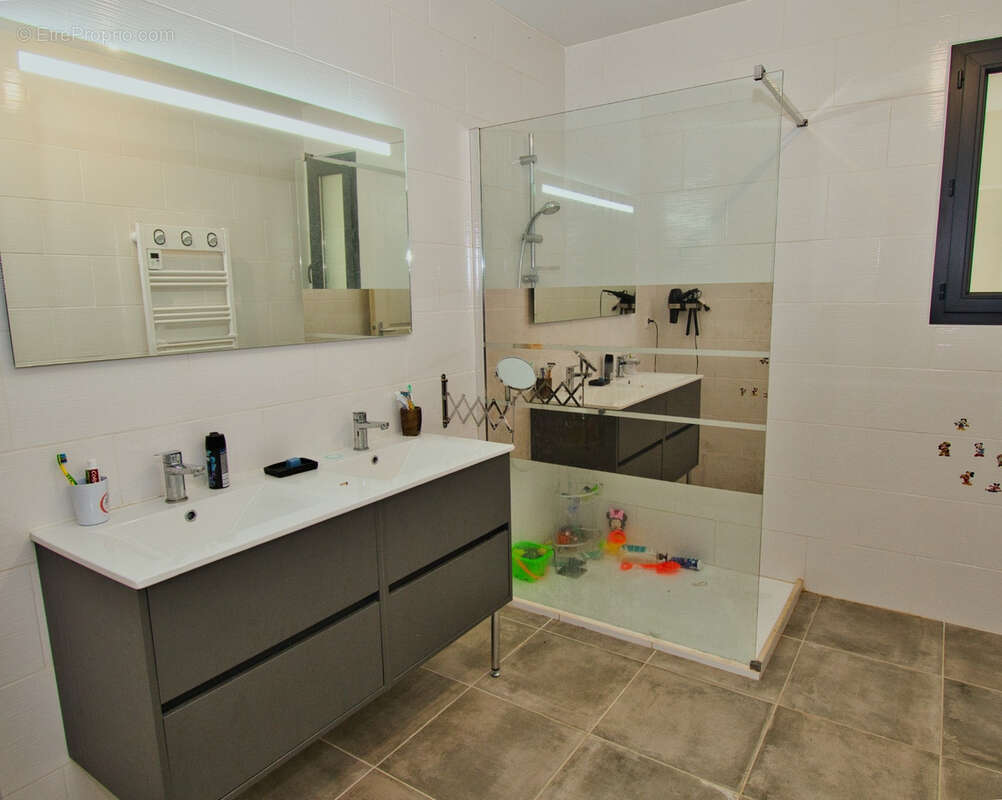 Maison à MONTPON-MENESTEROL