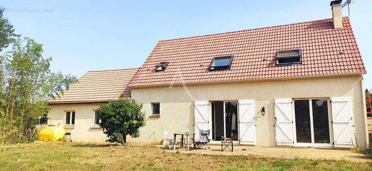 Maison  Individuelle familiale F5 fonctionnelle avec double garage. - photo 14