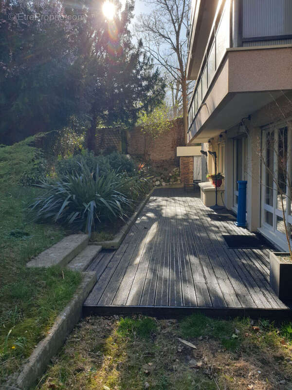 Appartement à NANTERRE