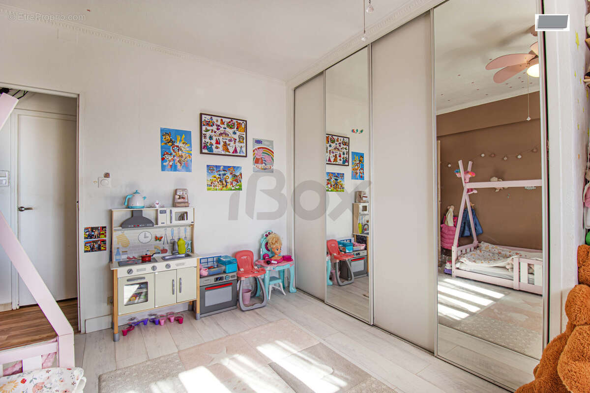 Appartement à LA VALETTE-DU-VAR