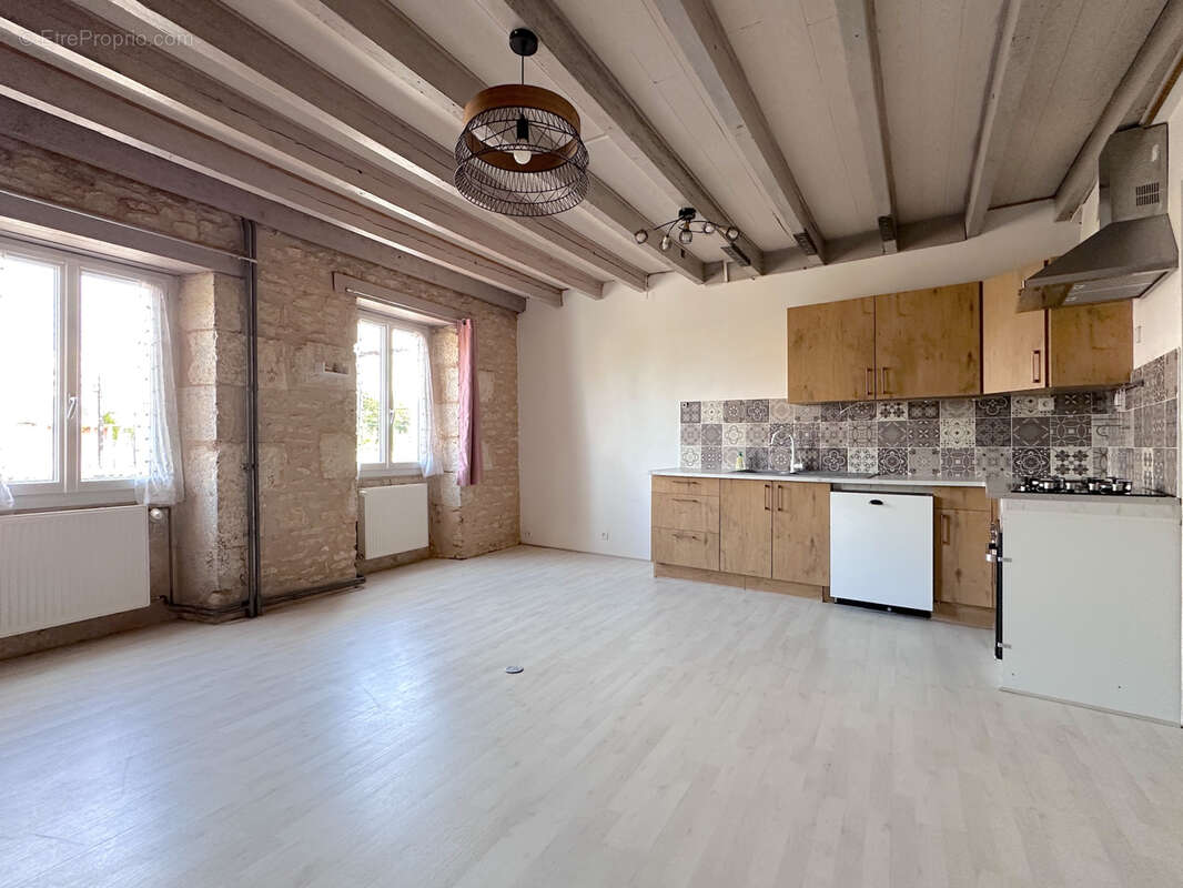 Maison à POITIERS