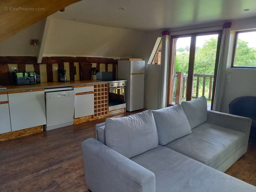 Maison à CRESSEVEUILLE