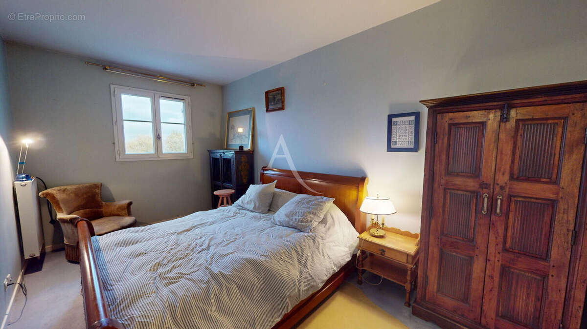 Appartement à VILLENEUVE-LA-GARENNE