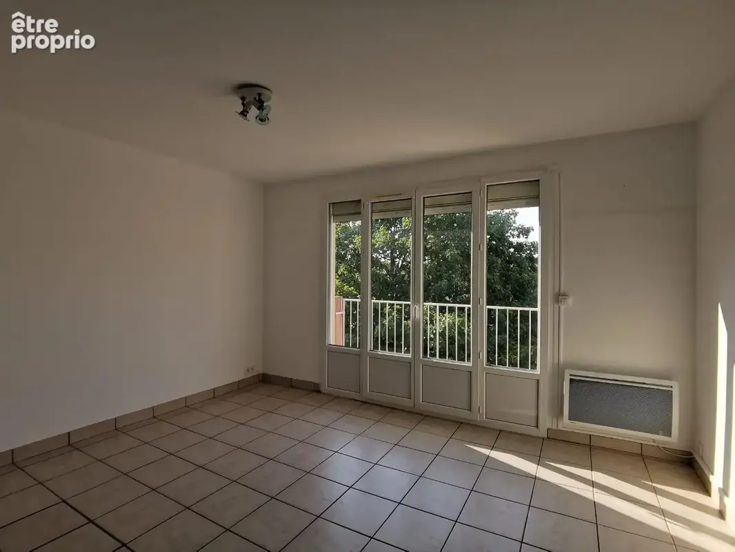   - Appartement à LABEGUDE