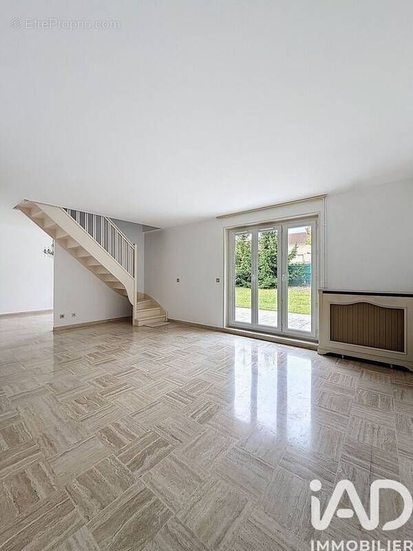 Photo 1 - Maison à LIMEIL-BREVANNES