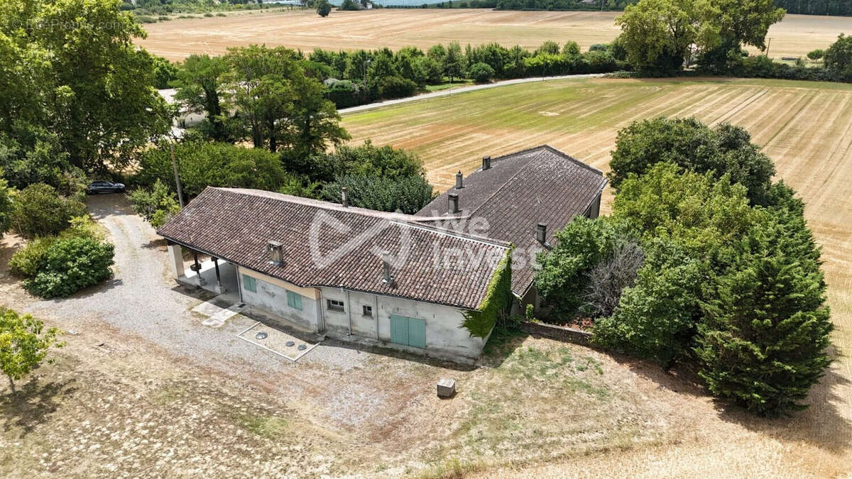 Maison à CASTELSARRASIN