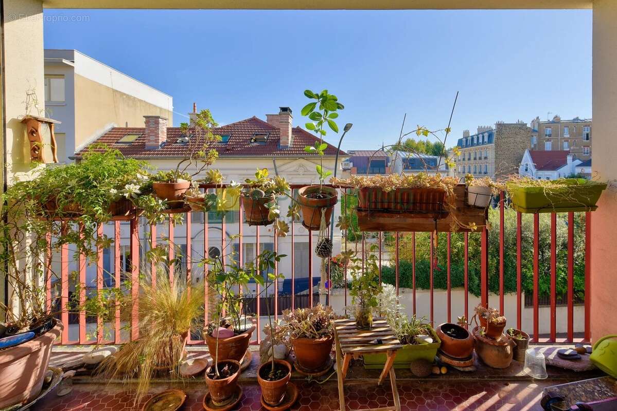 Appartement à COURBEVOIE