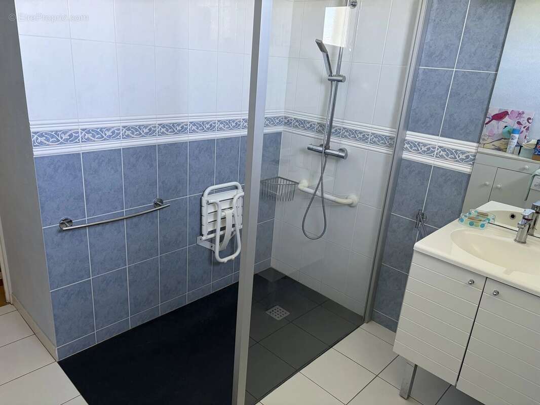 Jolie maison de 96 m² à Champs-Romain - photo 11
