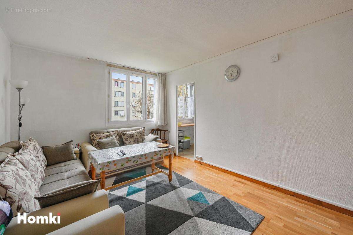 Appartement T4 de 67 m2 à Valenton 94460, Rue du 8 Mai 1945 - photo 3