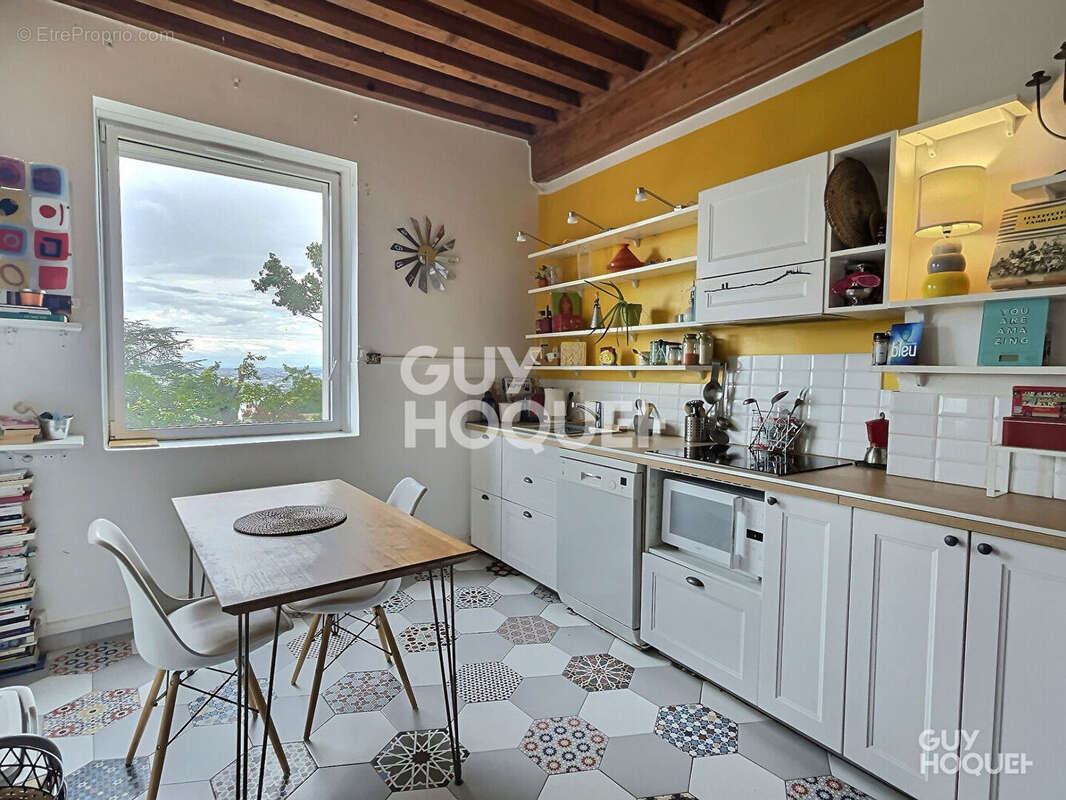 Appartement à SAINTE-FOY-LES-LYON