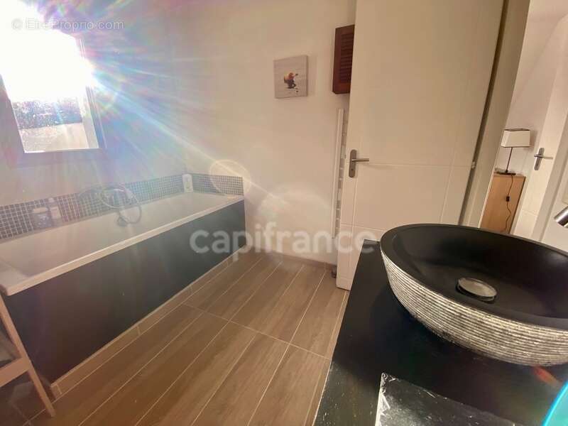 Maison à LARMOR-BADEN