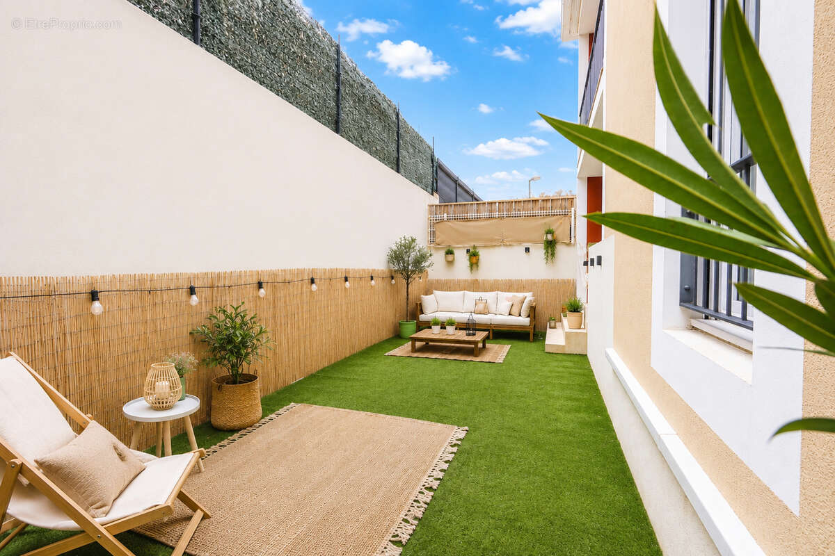 Appartement à MAUGUIO