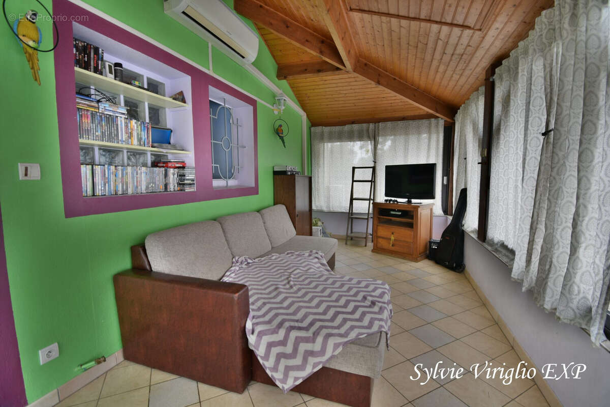 Maison 176 m² à Lamonzie-Saint-Martin  - photo 5