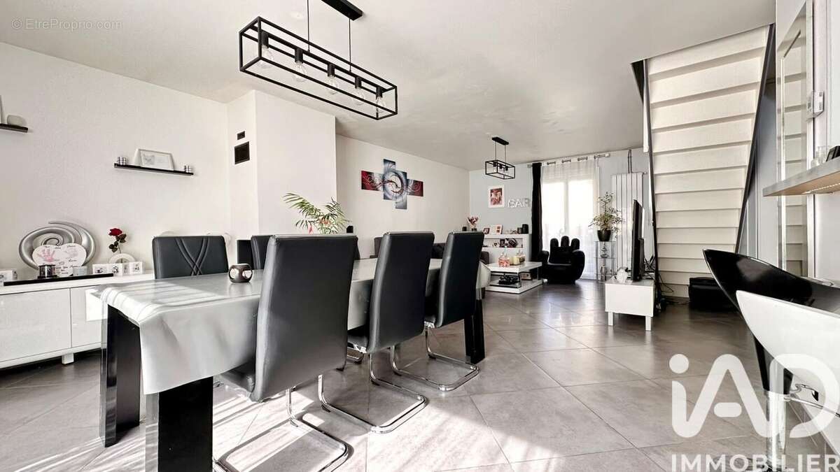 Photo 2 - Maison à CHAMPIGNY-SUR-MARNE