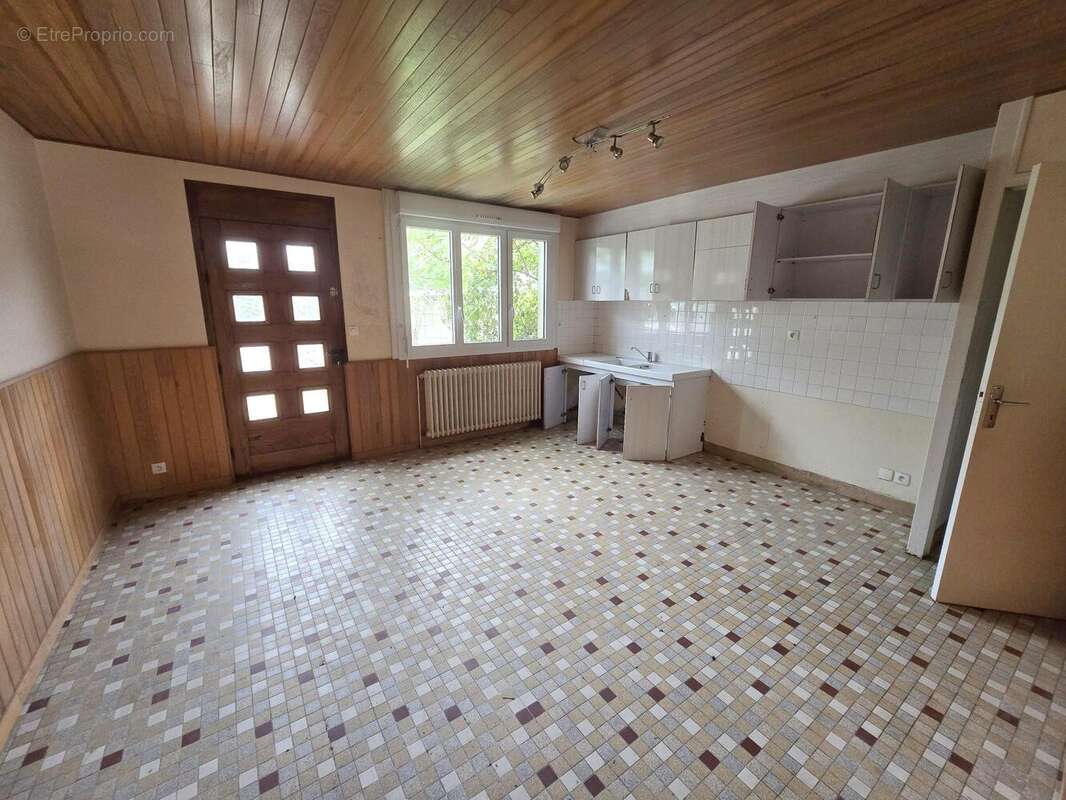 Maison à SAINT-CARADEC