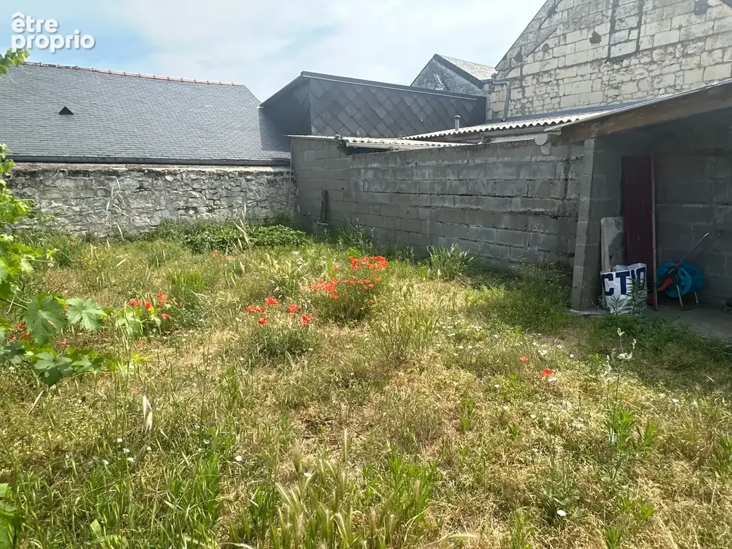 Saumur(49400) à 2,5km du coeur de ville, maison de 110m² entièrement restaurée - Garage - Jardin indépendant - photo 17