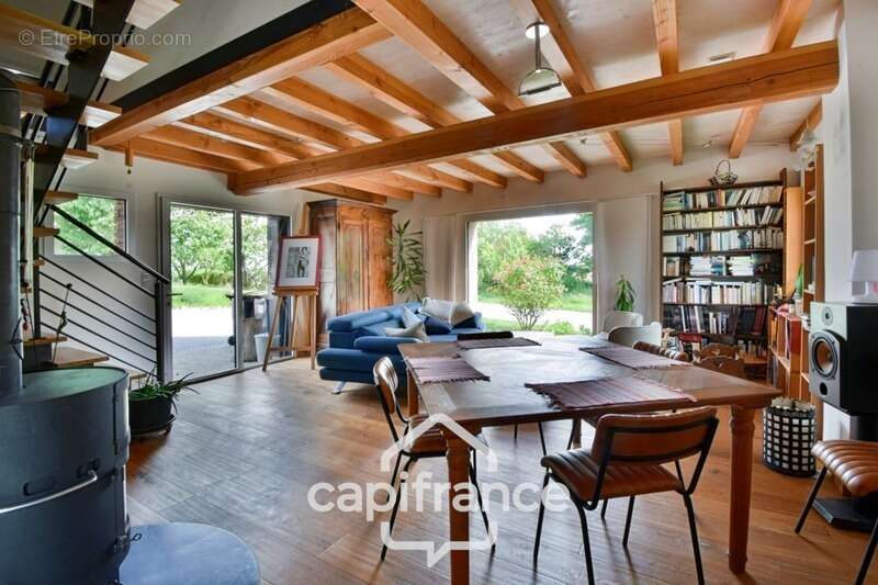 Propriété avec gîtes et chambres d’hôtes dans dépendances séparées et Maison bressane rénovée de 140 m² – Terrain 4374 m² –LOUHA - photo 45