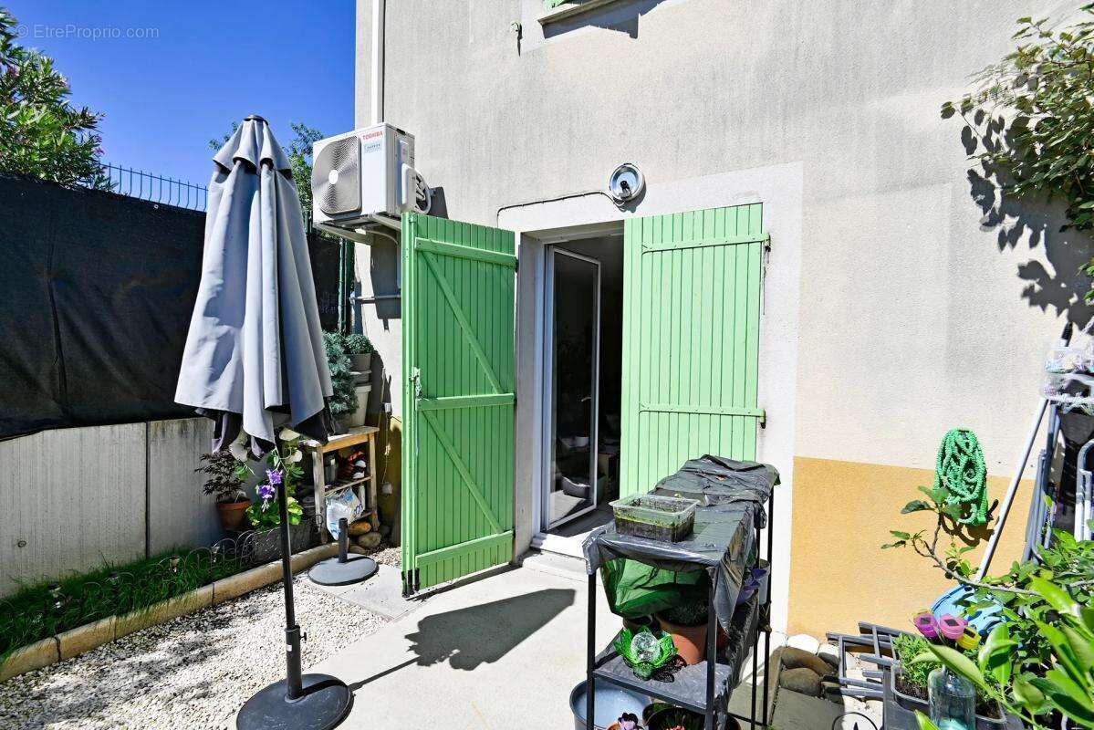 Maison à MORIERES-LES-AVIGNON