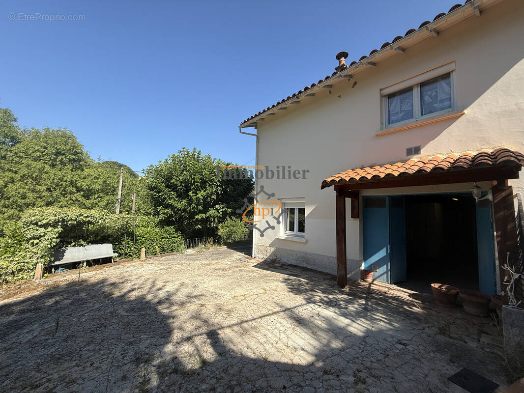 Maison à SAINT-AFFRIQUE