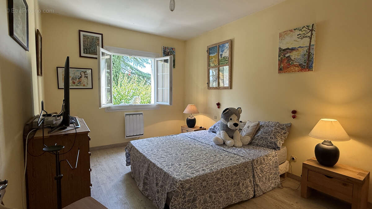 Maison à SAINT-QUENTIN-LA-POTERIE