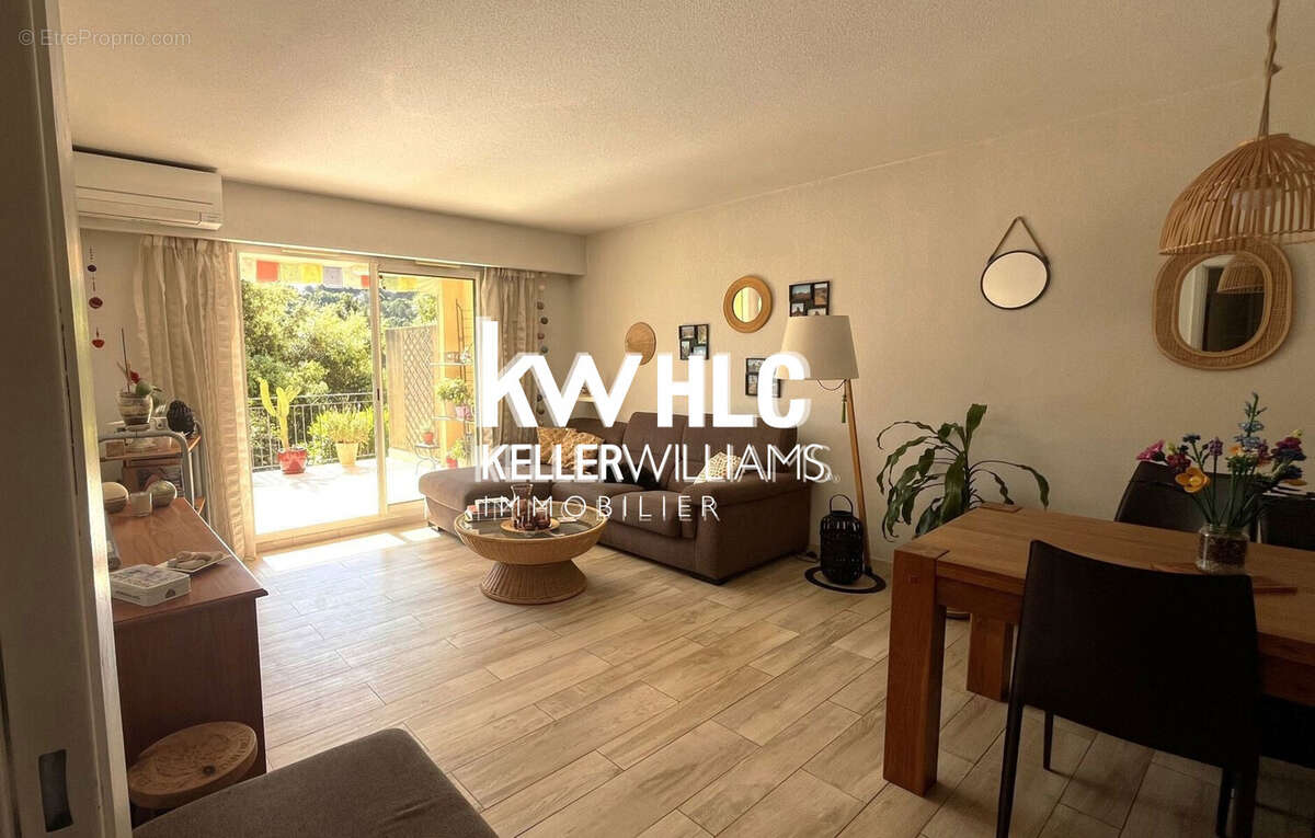 Appartement à MOUGINS