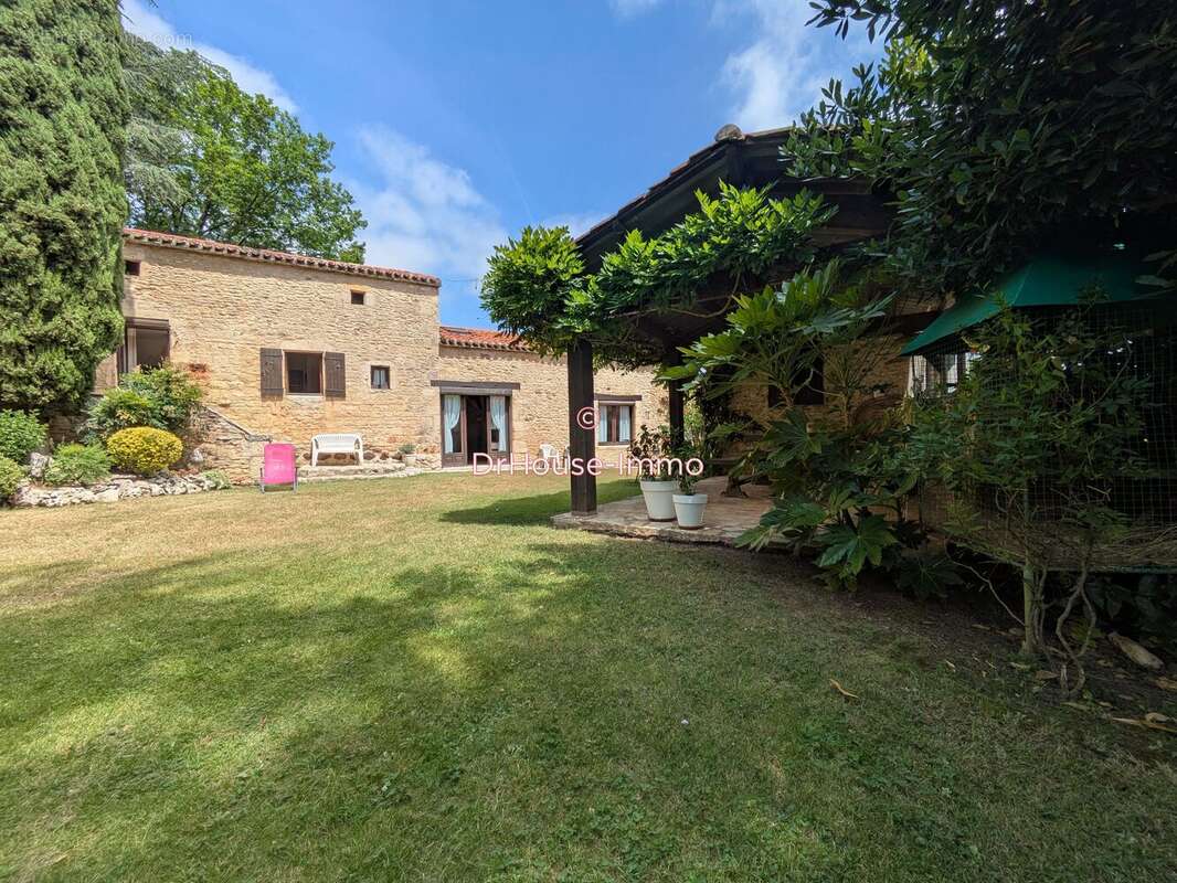 Maison 126 m² à Soturac  - photo 3