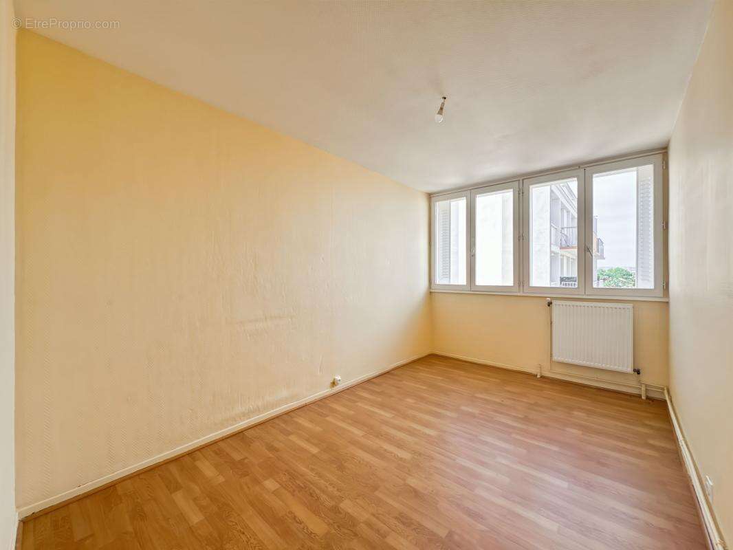 Appartement à ROMANS-SUR-ISERE